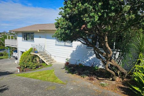 Photo of property in 65 Juniper Road, Sunnynook, Auckland, 0620
