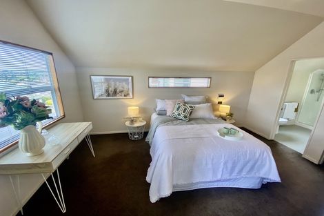 Photo of property in 27 Waverton Terrace, Churton Park, Wellington, 6037