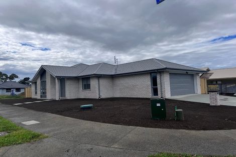 Photo of property in 5 Te Paahi Avenue, Waiuku, 2123