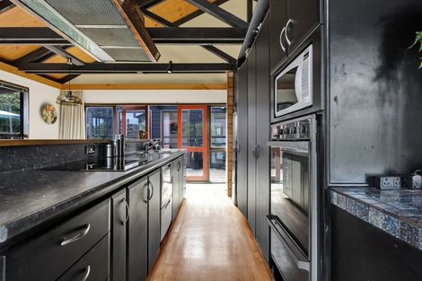 Photo of property in 19a John Guthrie Place, Merrilands, New Plymouth, 4312