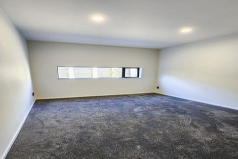 Photo of property in 2a Embling Place, Eastern Beach, Auckland, 2012