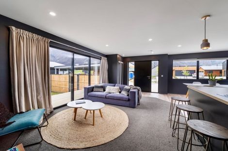 Photo of property in 19 Maize Street, Jacks Point, Queenstown, 9371