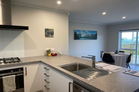 Photo of property in 275 Tararua Road, Levin, 5571