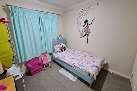 Photo of property in 34 Jadewynn Drive, Massey, Auckland, 0614