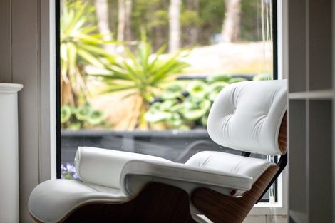 Photo of property in 77 Te Wahapu Road, Russell, 0272