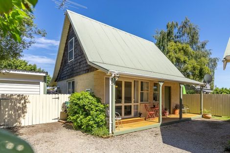 Photo of property in 8 Daniel Street, Martinborough, 5711