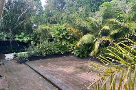 Photo of property in 1/28 Sandown Road, Rothesay Bay, Auckland, 0630