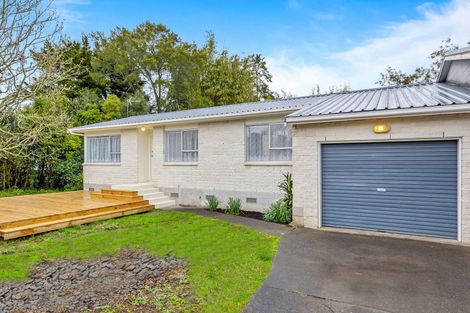 Photo of property in 2/94 Kaurilands Road, Titirangi, Auckland, 0602