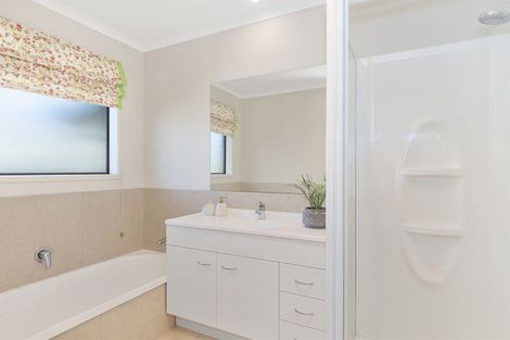 Photo of property in 83 Merriman Place, Pyes Pa, Tauranga, 3112