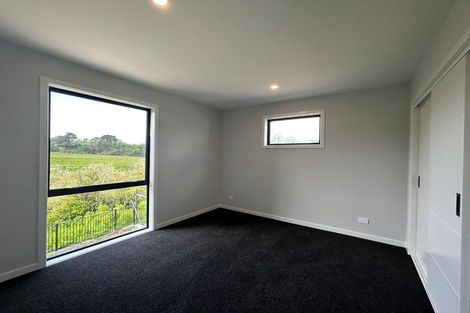 Photo of property in 28 Koreke Close, Kenepuru, Porirua, 5022