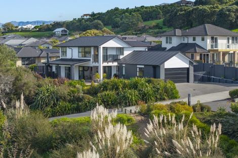 Photo of property in 30 Lakeside Terrace, Omokoroa, 3114