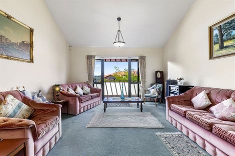 Photo of property in 8/8 Tobago Place, Sunnynook, Auckland, 0620