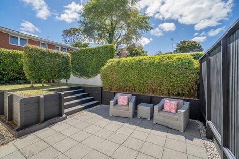 Photo of property in 2/5 Huapai Street, Onehunga, Auckland, 1061