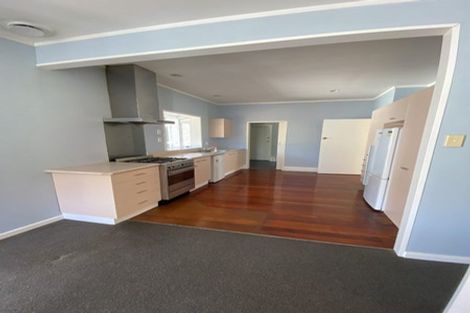 Photo of property in 218 Hillcrest Road, Hillcrest, Hamilton, 3216