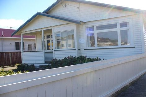 Photo of property in 109 Rongotai Road, Kilbirnie, Wellington, 6022