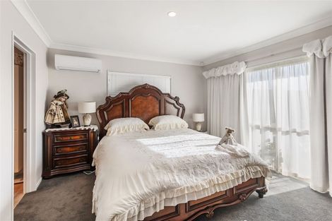 Photo of property in 5 Amoka Crescent, Parklands, Christchurch, 8083