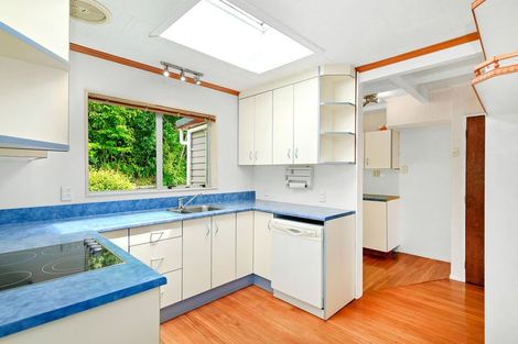 Photo of property in 4 Saint Hildas Glade, Tawa, Wellington, 5028