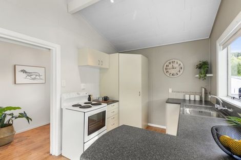 Photo of property in 4a Korau Grove, Stokes Valley, Lower Hutt, 5019