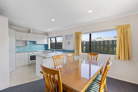 Photo of property in 80 Argyle Street, Hawera, 4610