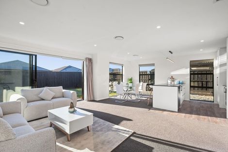 Photo of property in 1 Woodford Avenue, Woodend, 7610