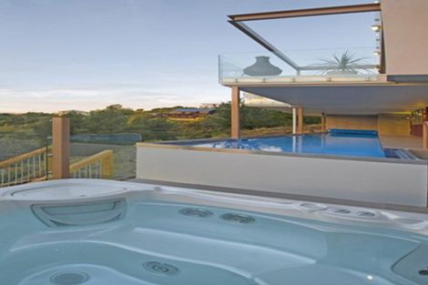 Photo of property in 22 Iles Lane, Cashmere, Christchurch, 8022