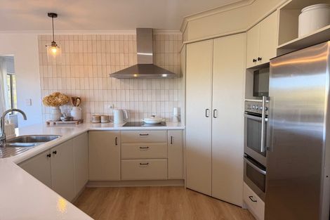 Photo of property in 28 Tuscany Place, Ohauiti, Tauranga, 3112