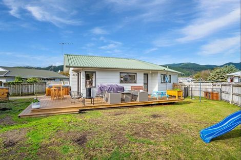 Photo of property in 21 Spackman Crescent, Paraparaumu, 5032