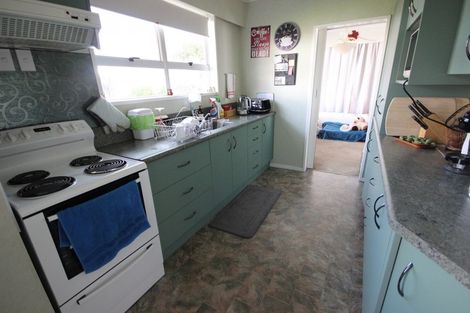 Photo of property in 20 Kimberley Grove, Westbrook, Palmerston North, 4412