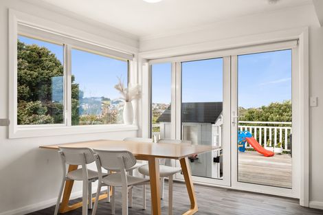 Photo of property in 35 Glendevon Place, Vauxhall, Dunedin, 9013