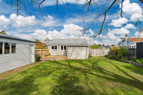 Photo of property in 25 Oxford Street, Fairfield, Hamilton, 3214