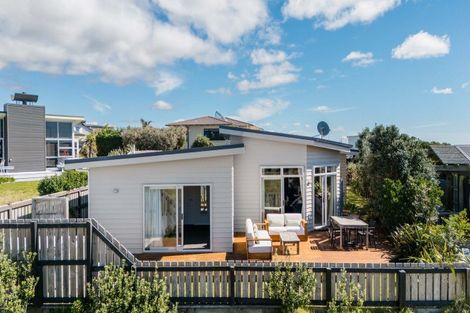 Photo of property in 32e Ohuirehe Road, Coastlands, Whakatane, 3120