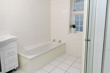 Photo of property in 5 Grass Street, Oriental Bay, Wellington, 6011