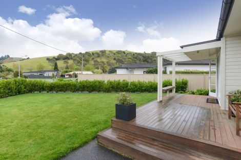 Photo of property in 17 Golding Road, Taradale, Napier, 4112