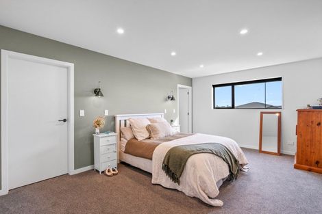 Photo of property in 16 Chatham Rise, Seaward Bush, Invercargill, 9812