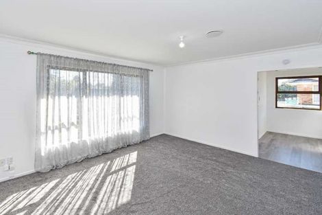 Photo of property in 4 Coles Place, Manurewa, Auckland, 2102