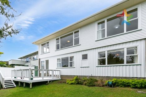 Photo of property in 8 Annan Grove, Papakowhai, Porirua, 5024