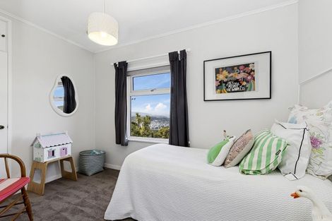 Photo of property in 3 Puketiro Avenue, Northland, Wellington, 6012