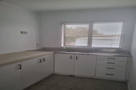 Photo of property in 14 Solveig Place, Randwick Park, Auckland, 2105