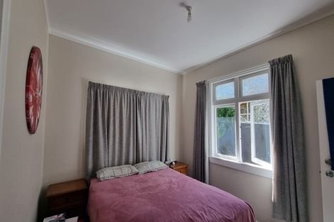 Photo of property in 12 Lincoln Avenue, Tawa, Wellington, 5028