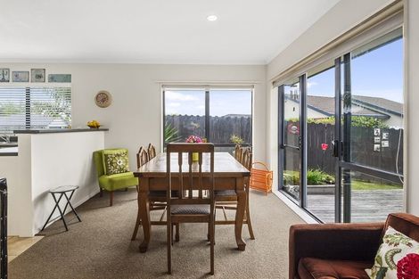 Photo of property in 23 Cottesmore Place, Huntington Park, Auckland, 2013