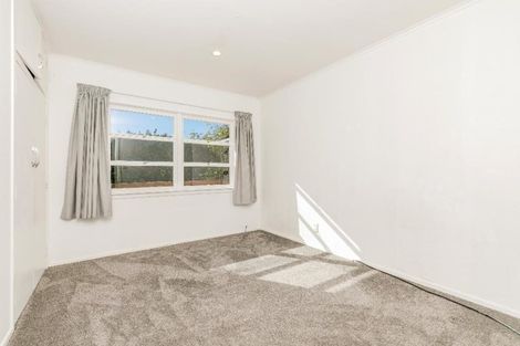 Photo of property in 1/510 East Coast Road, Windsor Park, Auckland, 0630