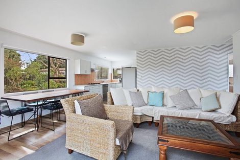 Photo of property in 3 Hosking Place, Clarks Beach, 2122