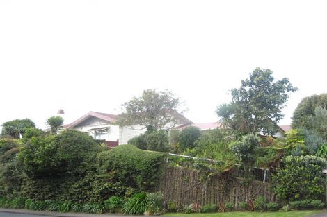 Photo of property in 87 Belt Road, New Plymouth, 4310