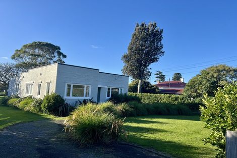 Photo of property in 2 Brassey Street, Waverley, 4510