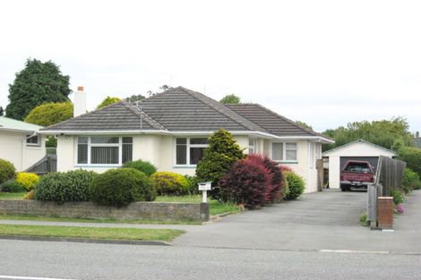 Photo of property in 71 Withells Road, Avonhead, Christchurch, 8042