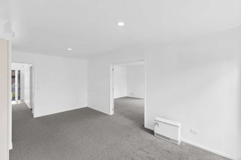 Photo of property in 10 Kalberry Place, East Tamaki, Auckland, 2016