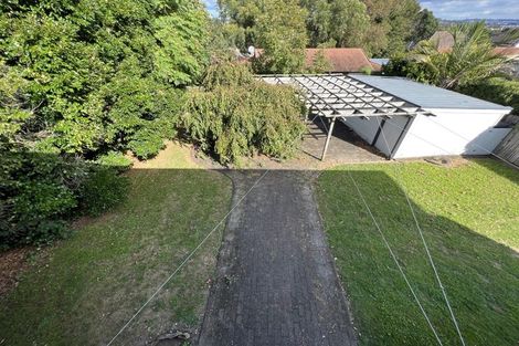Photo of property in 18 Bradbury Road, Botany Downs, Auckland, 2010