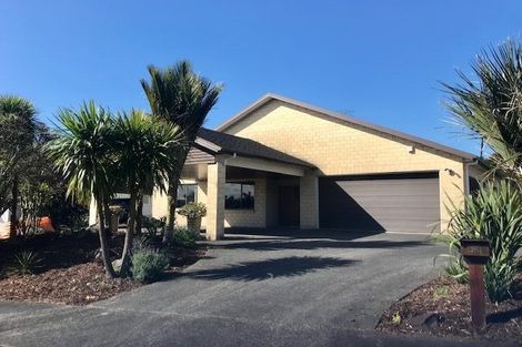 Photo of property in 68 Shelter Drive, Greenhithe, Auckland, 0632