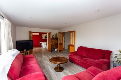 Photo of property in 2/18 Sedgwick Way, Westmorland, Christchurch, 8025