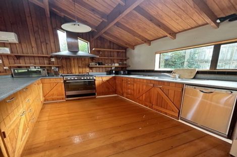 Photo of property in 11 Richmond Hill, Glenside, Wellington, 6037